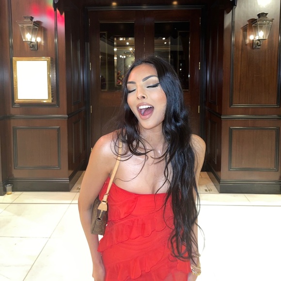 Elegant Red Strapless Dress - Picture 2 of 3